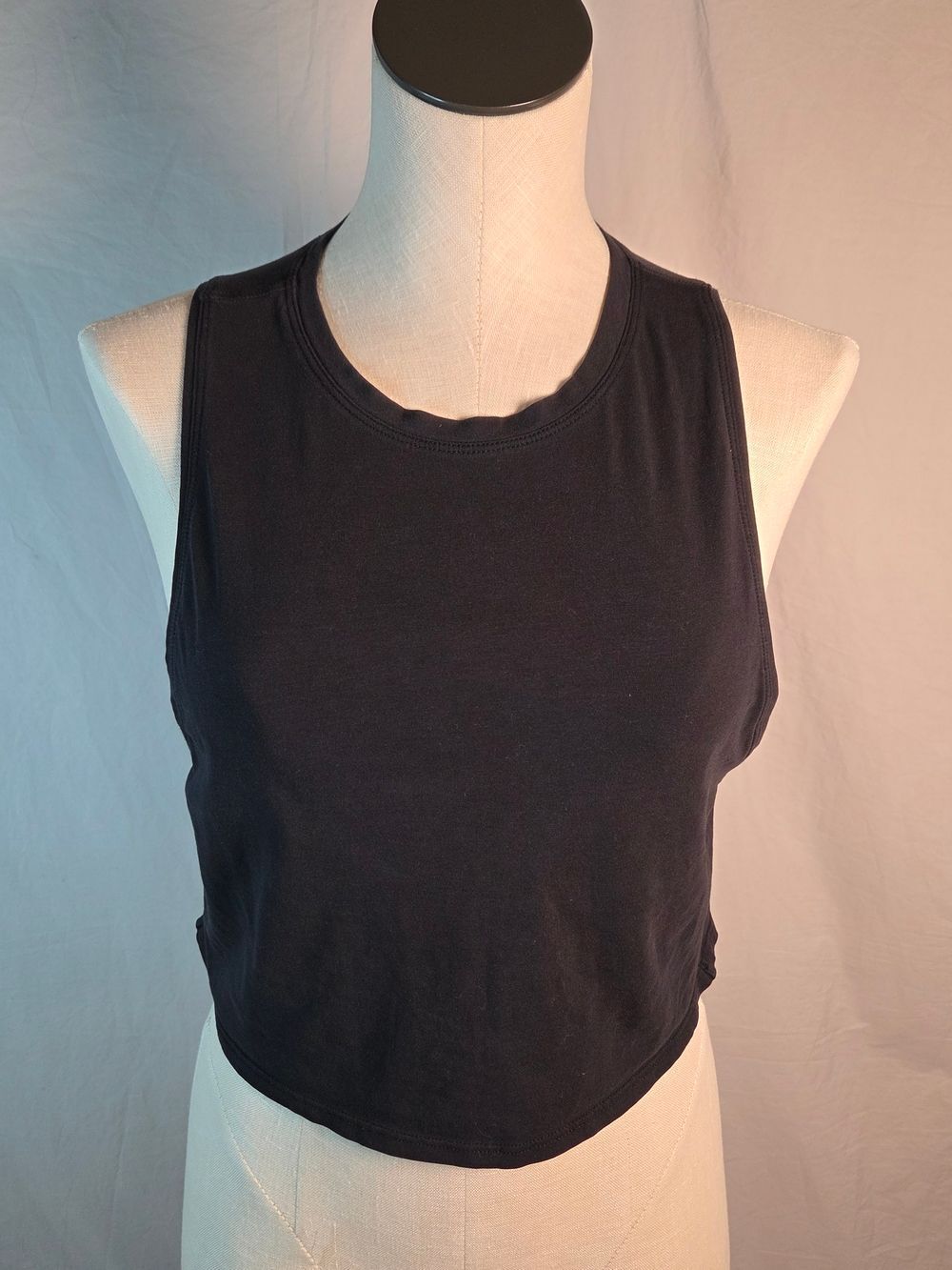 Lululemon W1AQOS Cut Back Crop Tank Black (First Release) Size 10 EUC